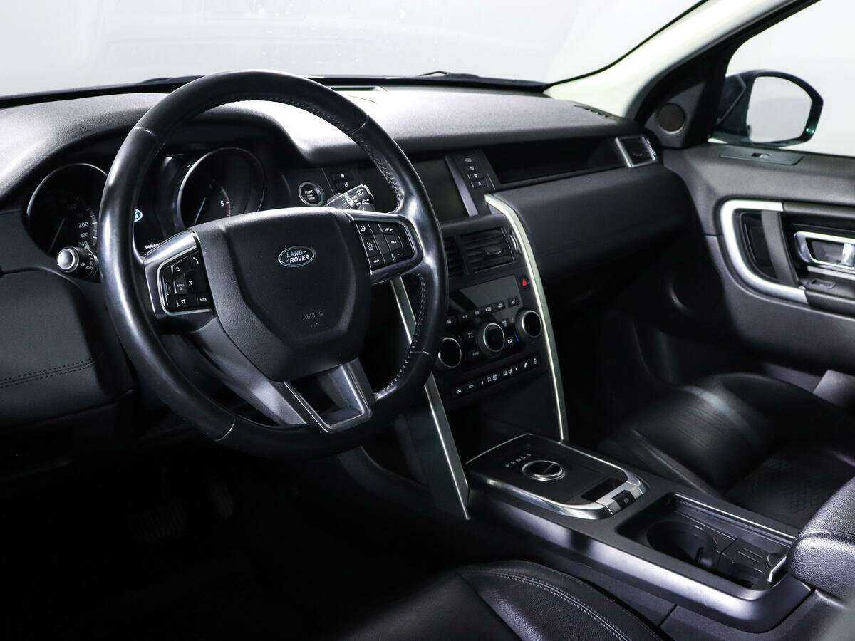 Land Rover Discovery Sport 2017 года с пробегом. Фото: #11