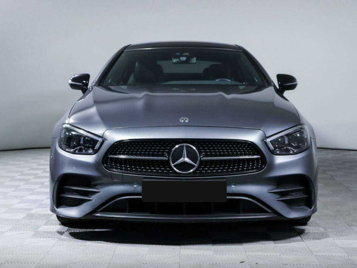 Mercedes-Benz E-Класс 2021 года с пробегом. Фото: #1