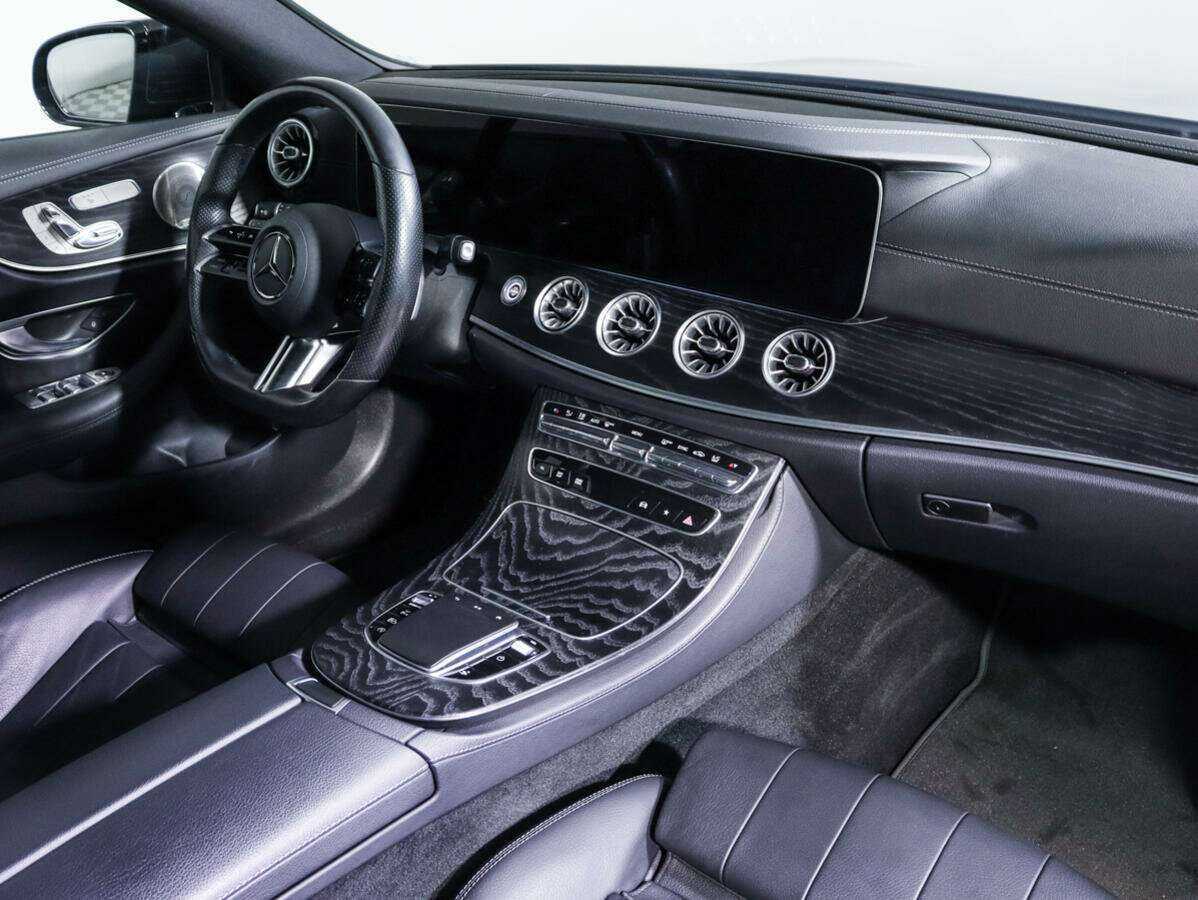 Mercedes-Benz E-Класс 2021 года с пробегом. Фото: #3
