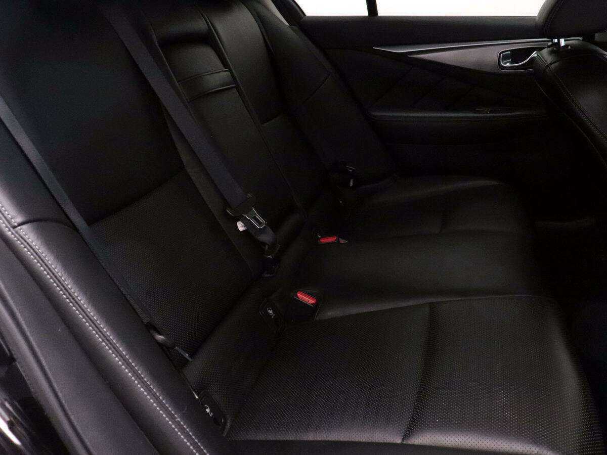 Infiniti Q50 2014 года с пробегом. Фото: #6