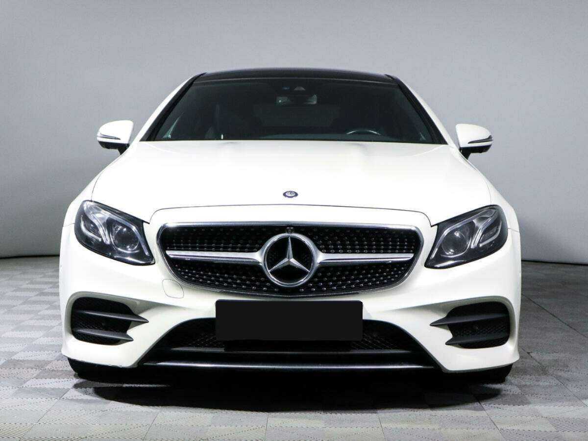 Mercedes-Benz E-Класс 2017 года с пробегом. Фото: #1