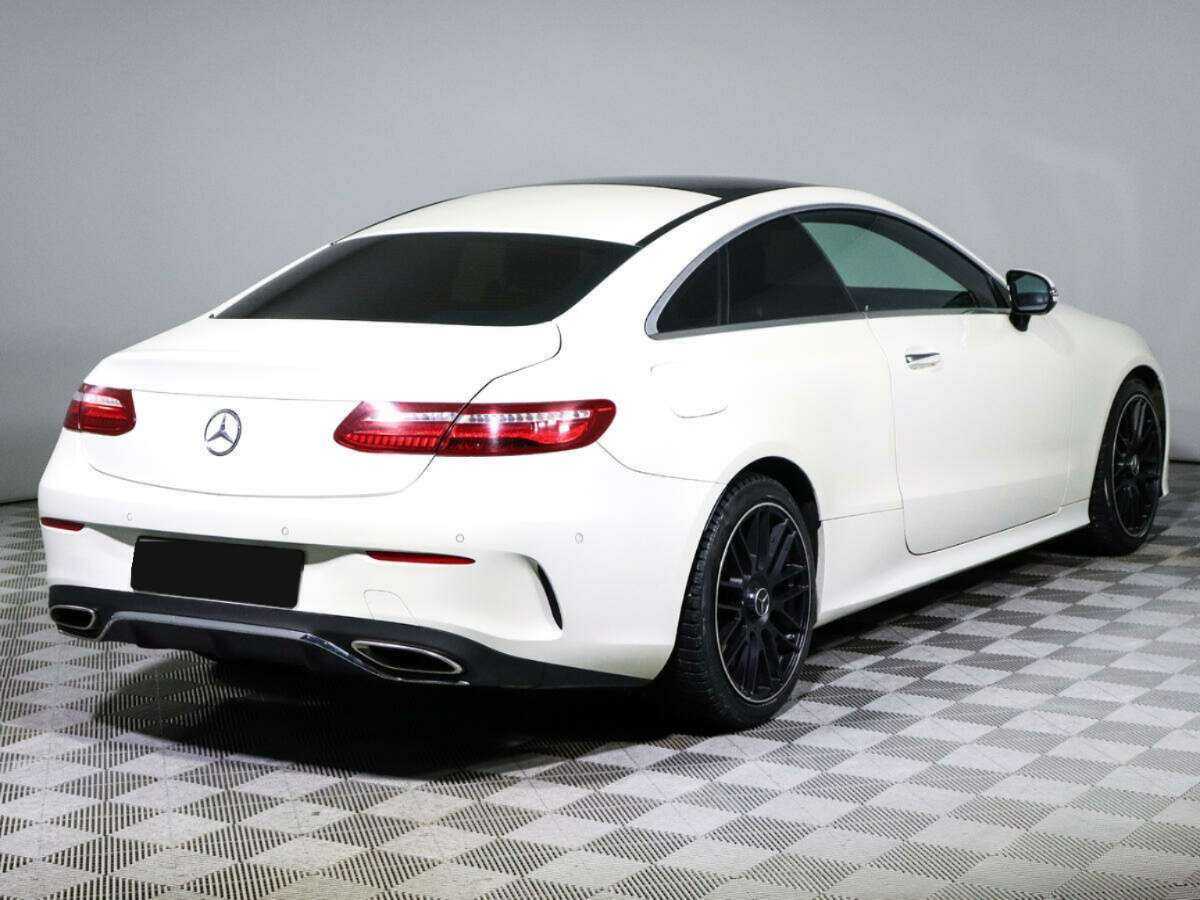 Mercedes-Benz E-Класс 2017 года с пробегом. Фото: #3