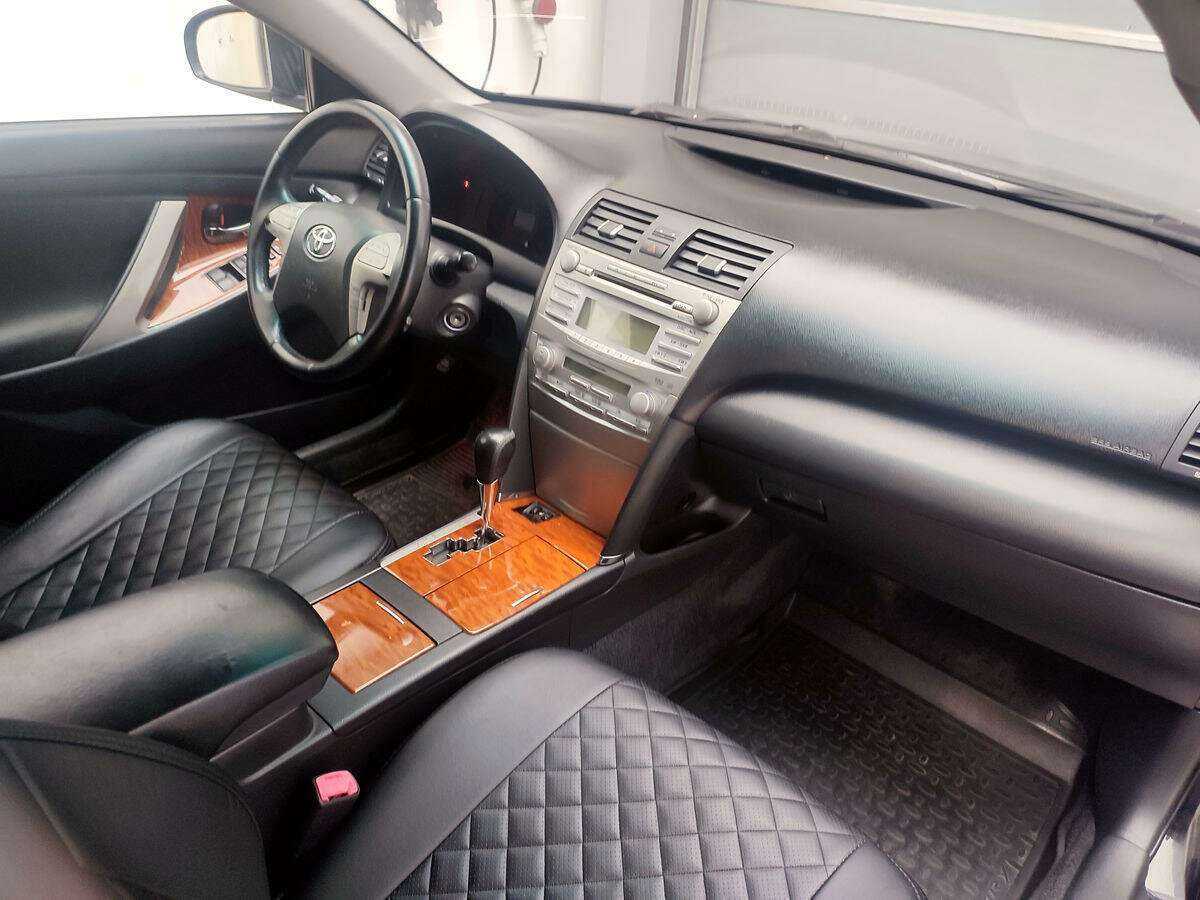 Toyota Camry 2010 года с пробегом. Фото: #6