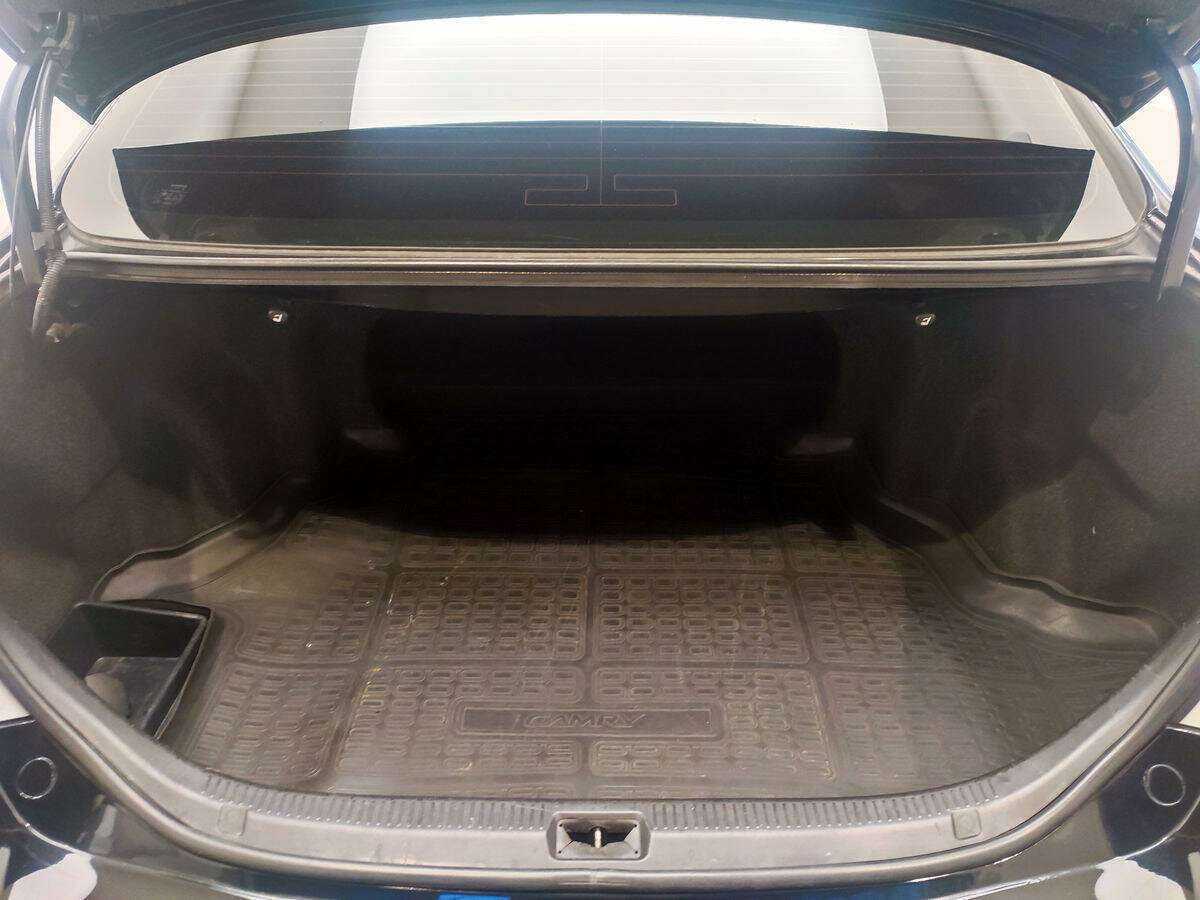 Toyota Camry 2010 года с пробегом. Фото: #9