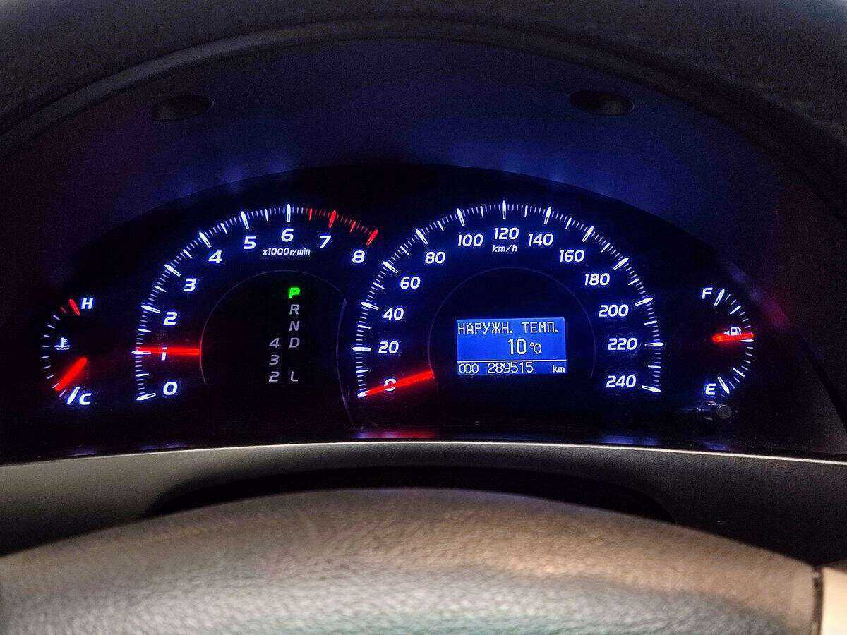 Toyota Camry 2010 года с пробегом. Фото: #17