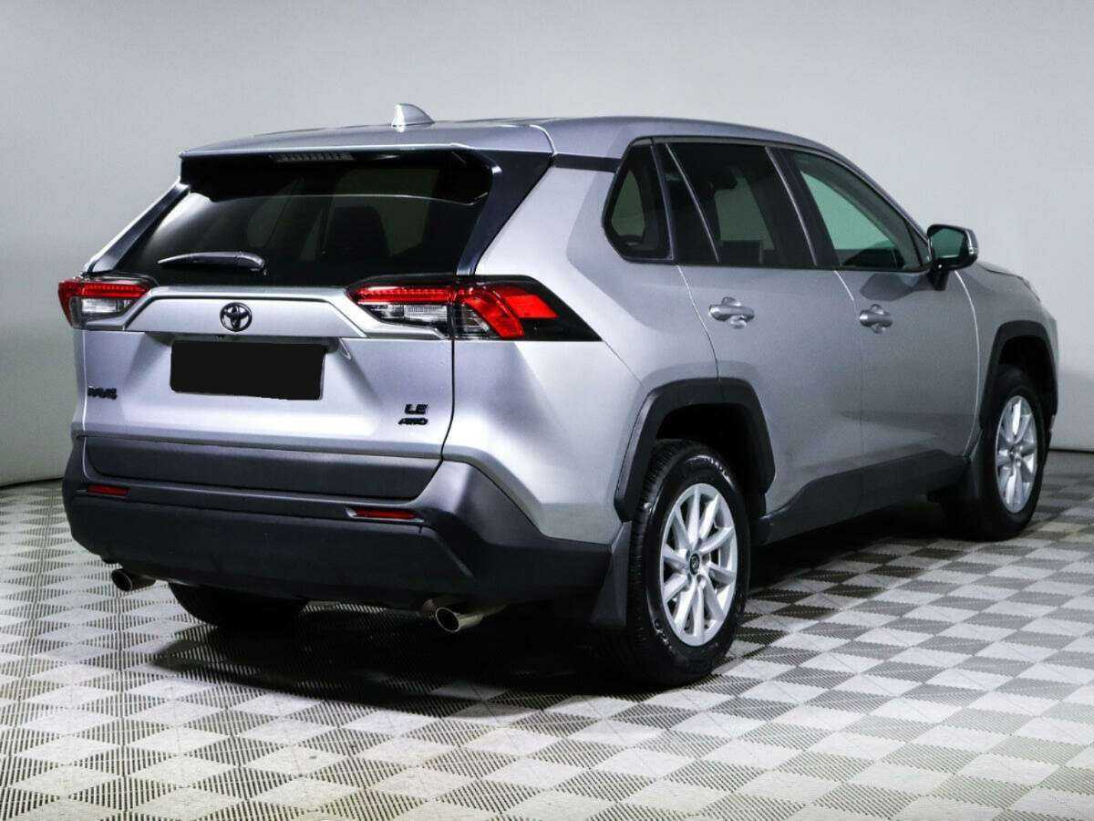 Toyota RAV4 2022 года с пробегом. Фото: #3