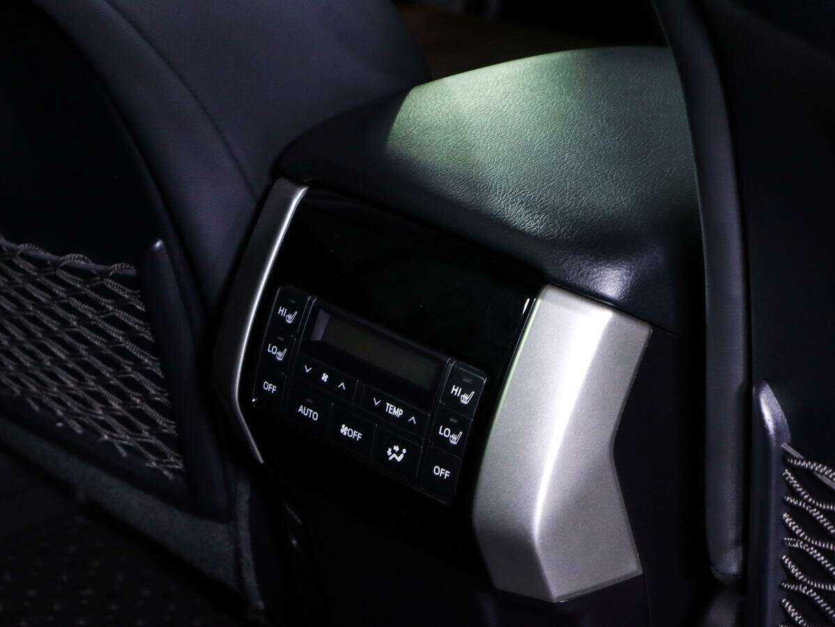 Toyota Land Cruiser Prado 2020 года с пробегом. Фото: #22