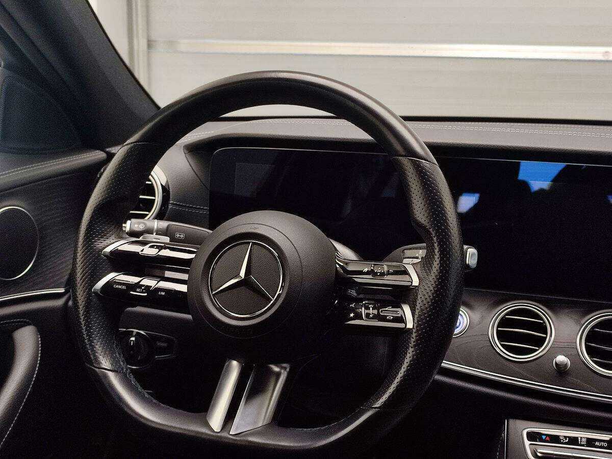 Mercedes-Benz E-Класс 2020 года с пробегом. Фото: #9