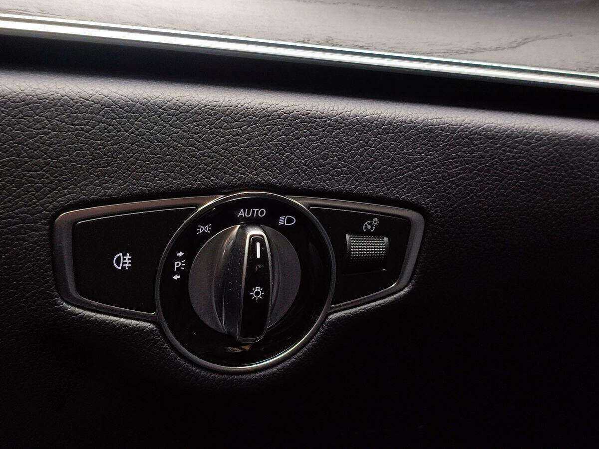 Mercedes-Benz E-Класс 2020 года с пробегом. Фото: #11