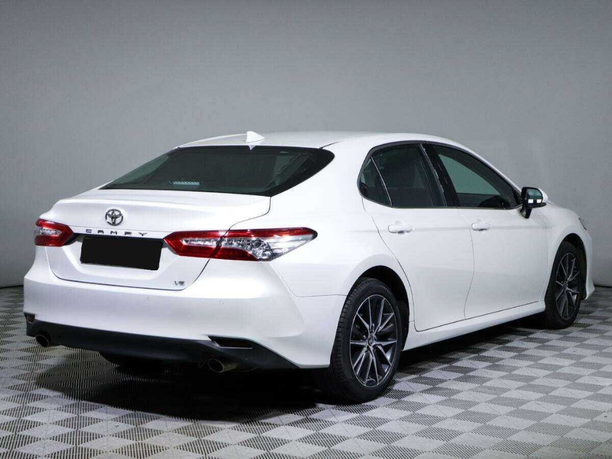 Toyota Camry 2021 года с пробегом. Фото: #4