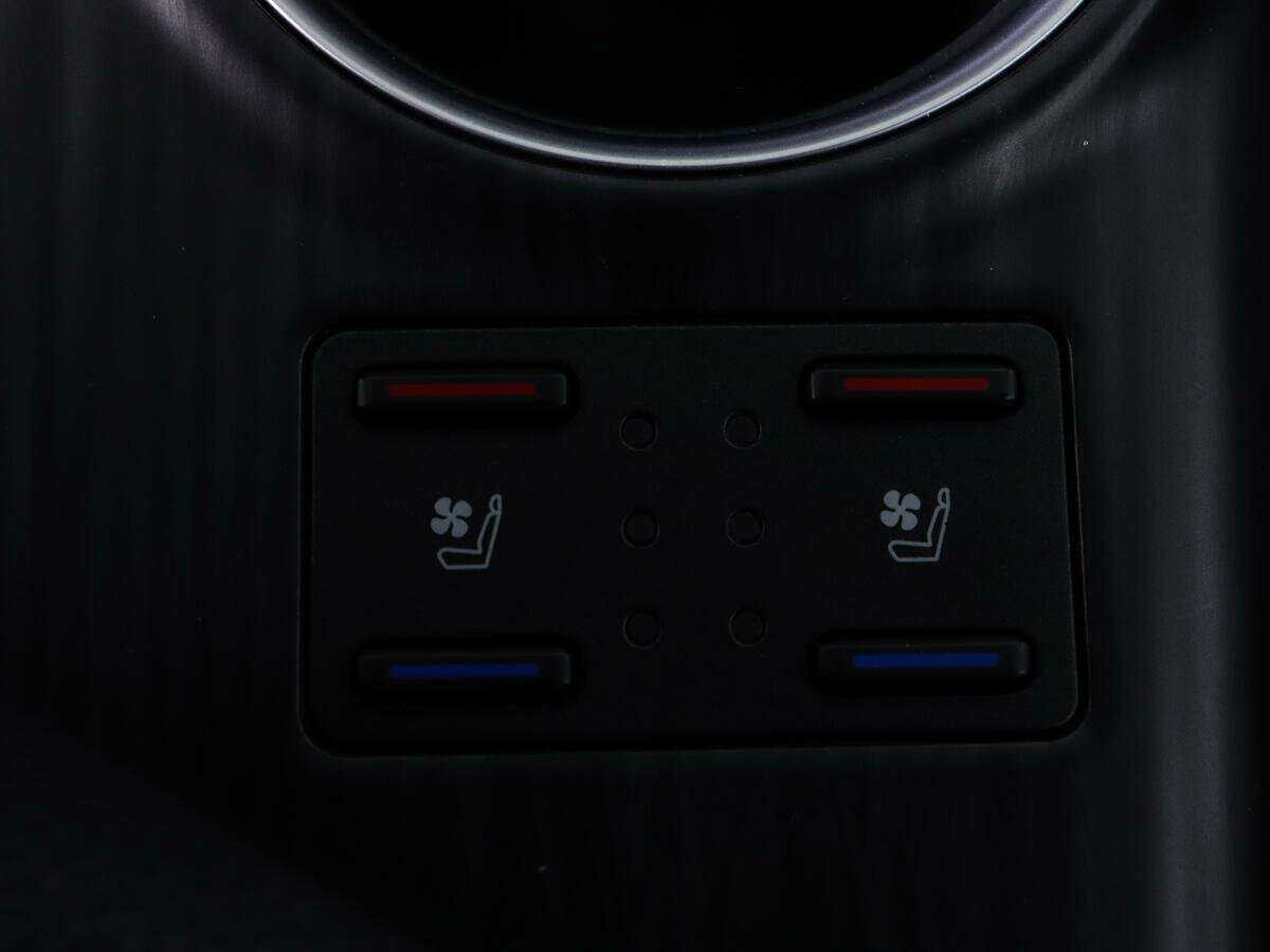 Toyota Camry 2021 года с пробегом. Фото: #22