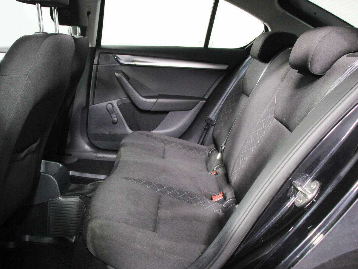 Б/У Шкода Октавия 2018 года. Фото: #8