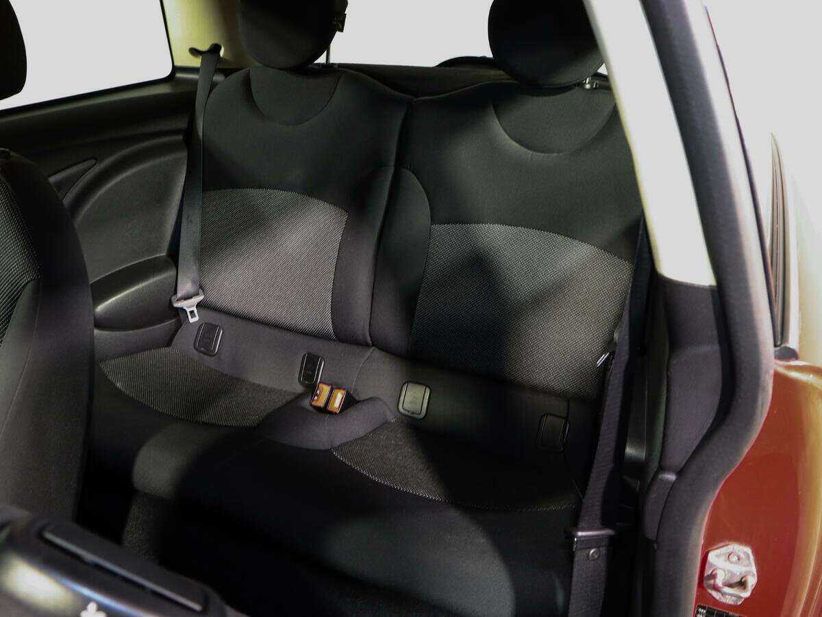 Mini Hatch 2012 года с пробегом. Фото: #7