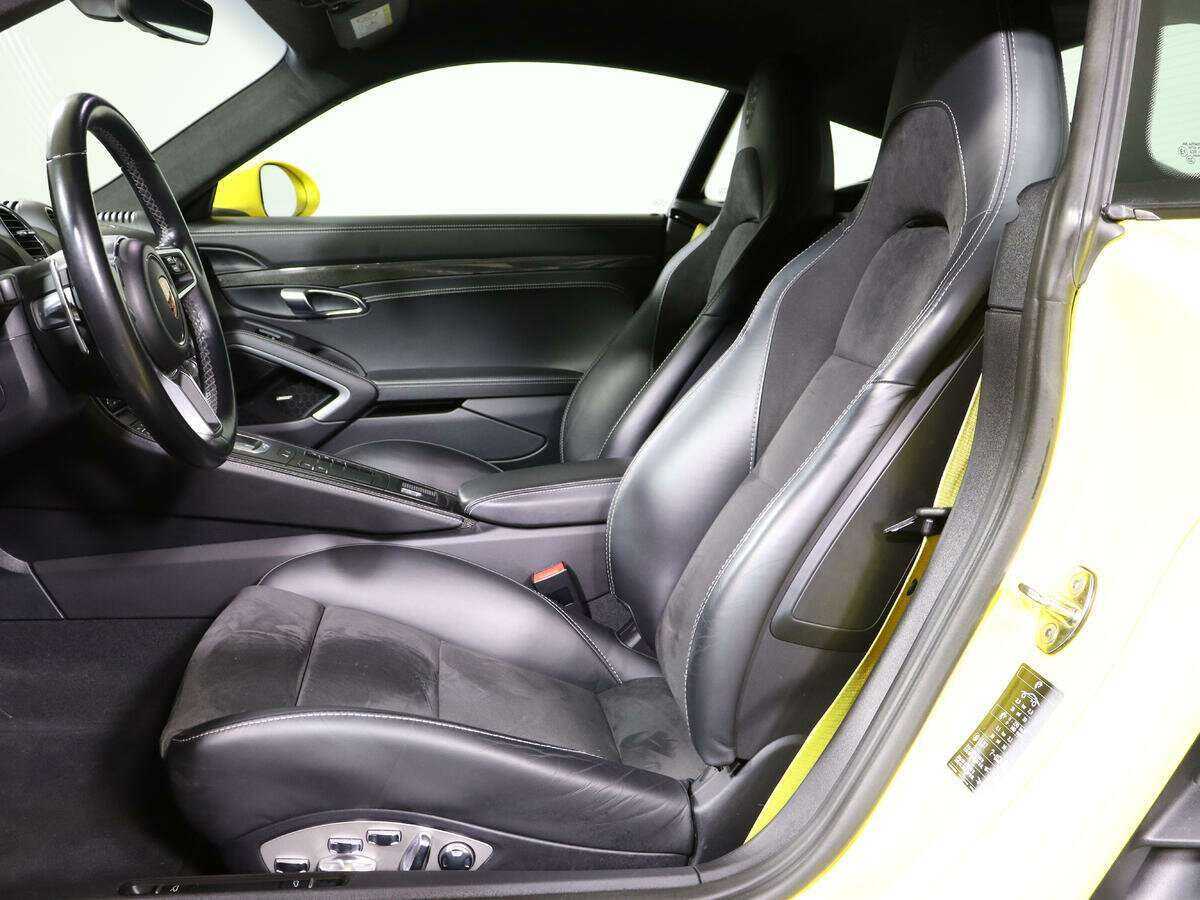 Porsche Cayman 2020 года с пробегом. Фото: #8