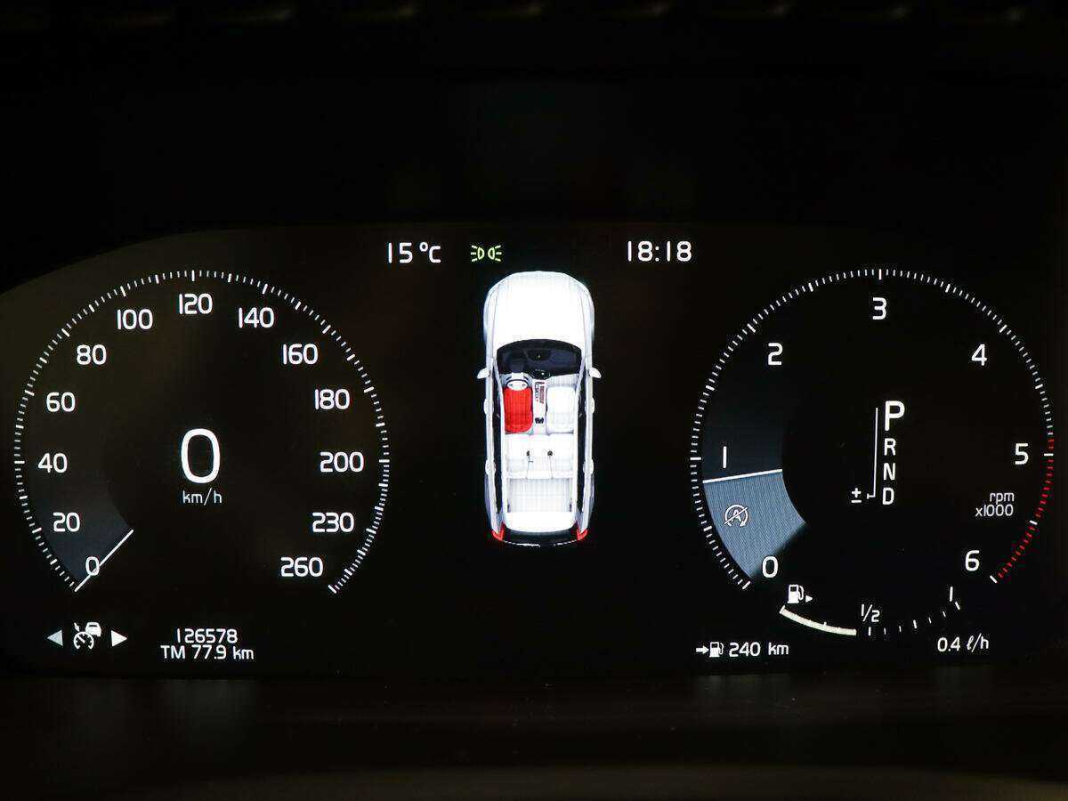 Volvo XC90 2017 года с пробегом. Фото: #9