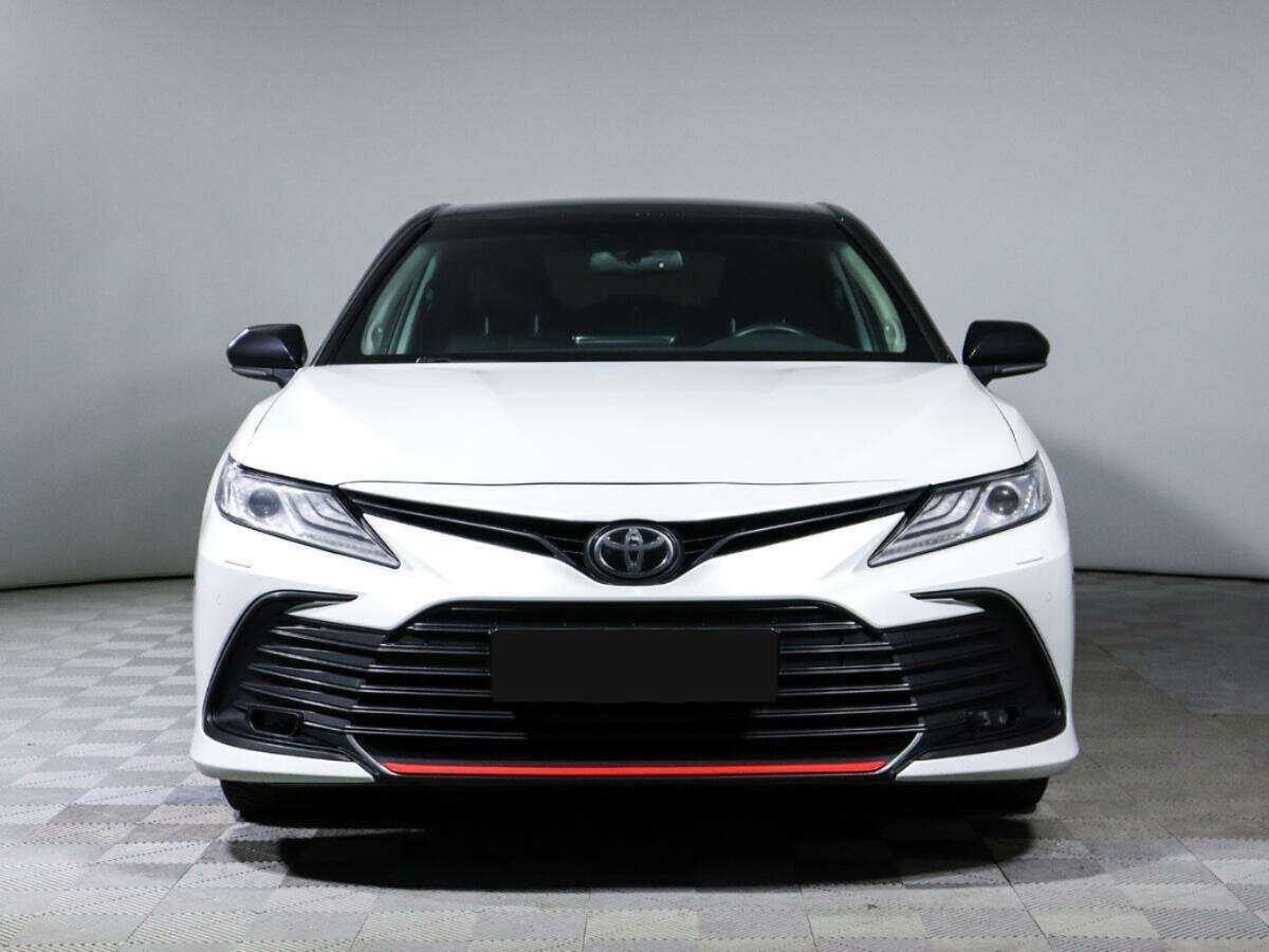 Toyota Camry 2021 года с пробегом. Фото: #1