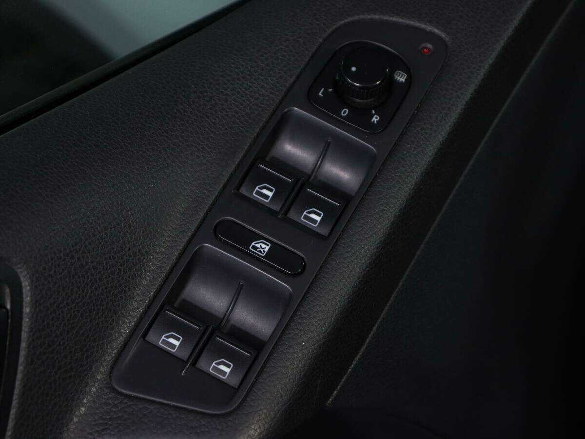 Volkswagen Tiguan 2011 года с пробегом. Фото: #14