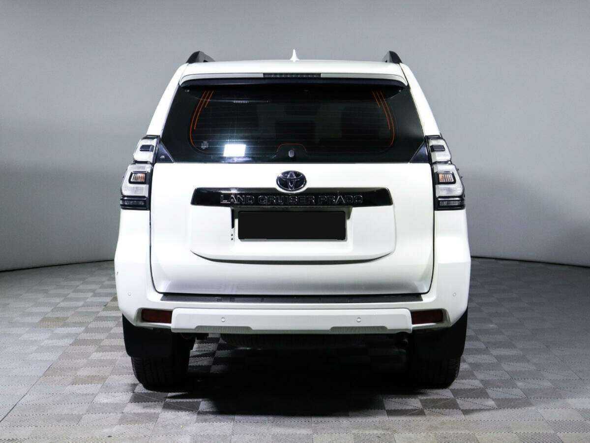 Toyota Land Cruiser Prado 2022 года с пробегом. Фото: #3