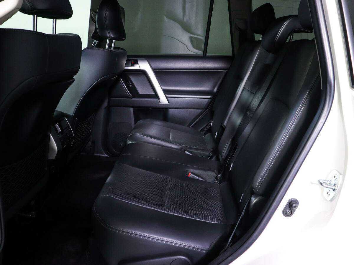 Toyota Land Cruiser Prado 2022 года с пробегом. Фото: #6