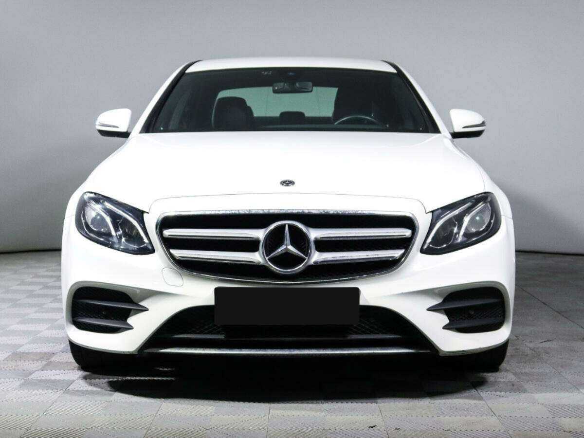Mercedes-Benz E-Класс 2018 года с пробегом. Фото: #1