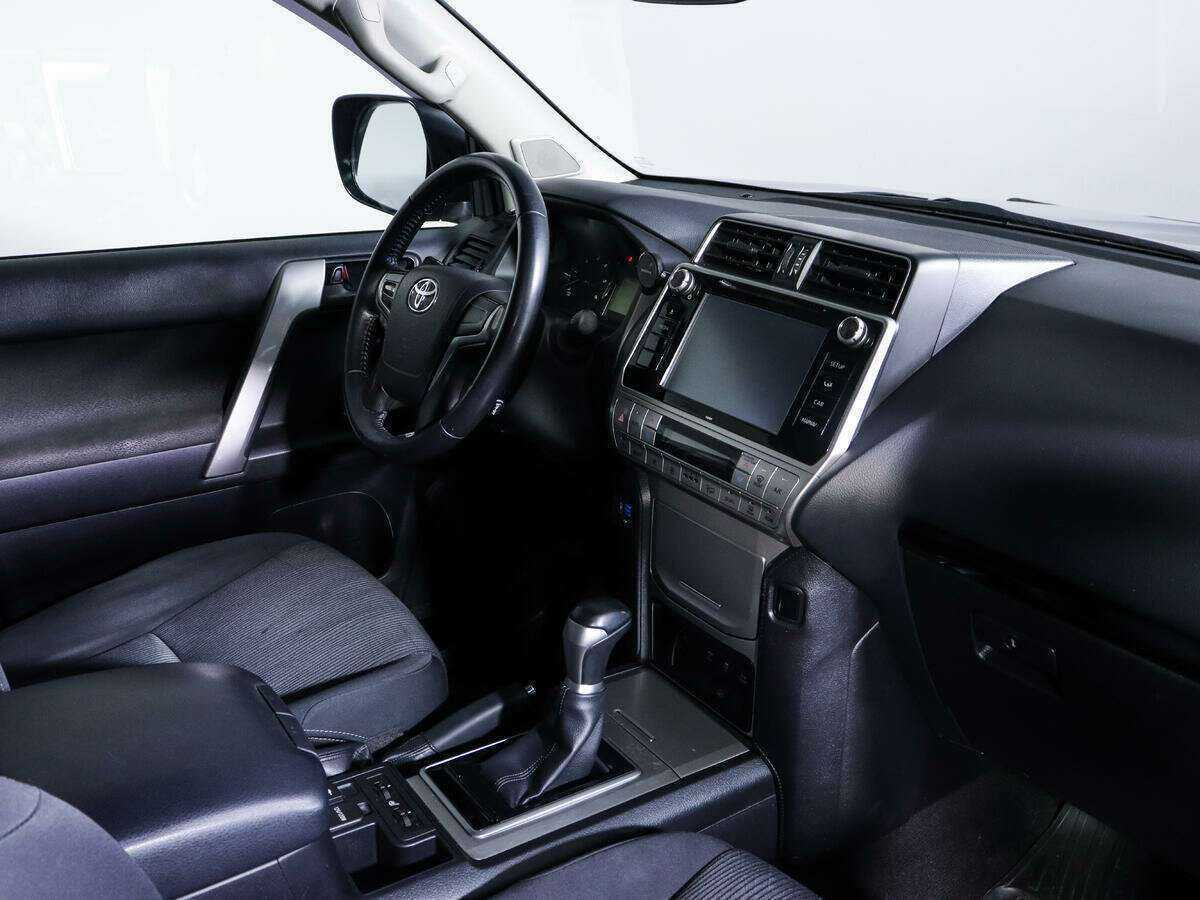 Toyota Land Cruiser Prado 2019 года с пробегом. Фото: #7