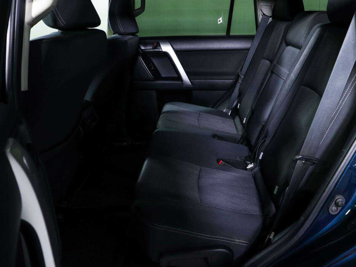 Toyota Land Cruiser Prado 2019 года с пробегом. Фото: #8