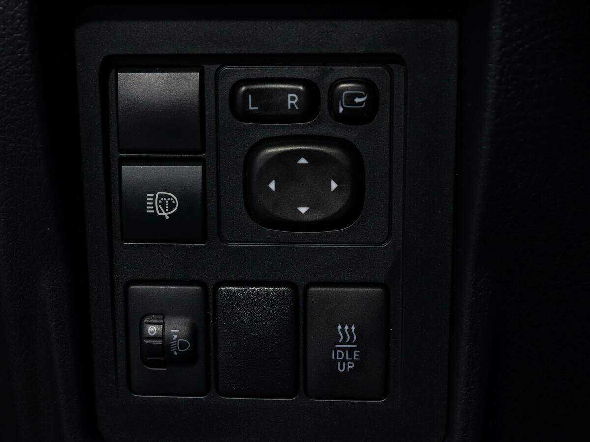 Toyota Land Cruiser Prado 2019 года с пробегом. Фото: #17