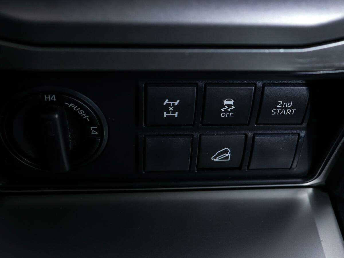 Toyota Land Cruiser Prado 2019 года с пробегом. Фото: #20