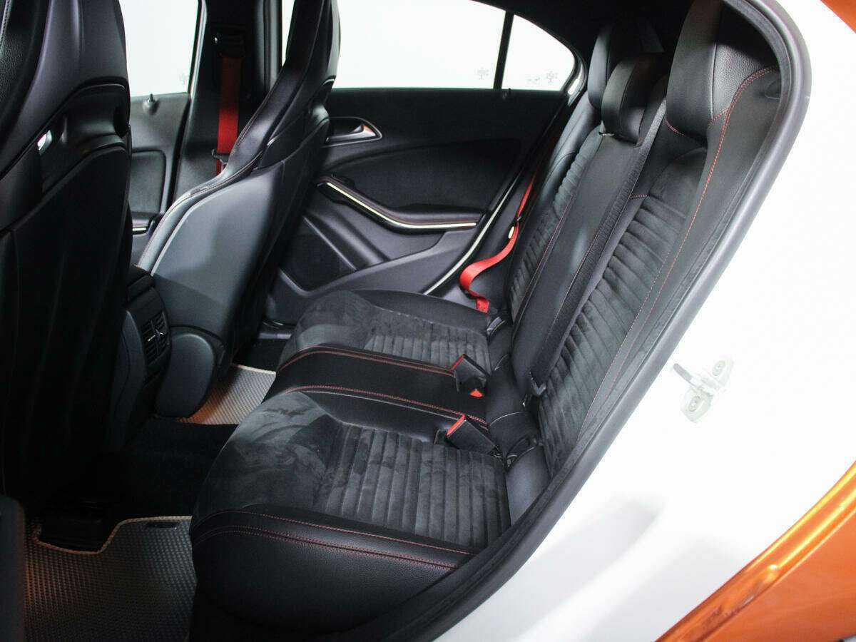 Mercedes-Benz A-Класс AMG 2015 года с пробегом. Фото: #7