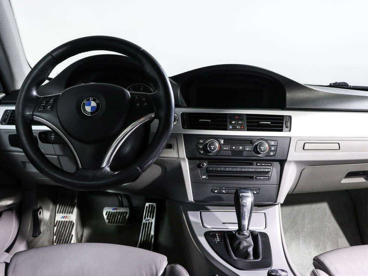 BMW 3 серии 2008 года с пробегом. Фото: #9
