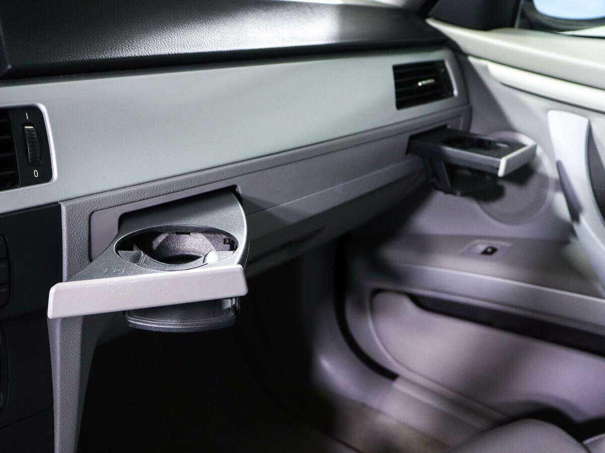 BMW 3 серии 2008 года с пробегом. Фото: #18