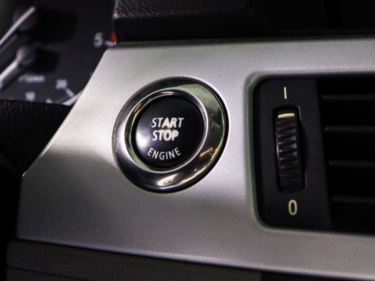 BMW 3 серии 2008 года с пробегом. Фото: #19