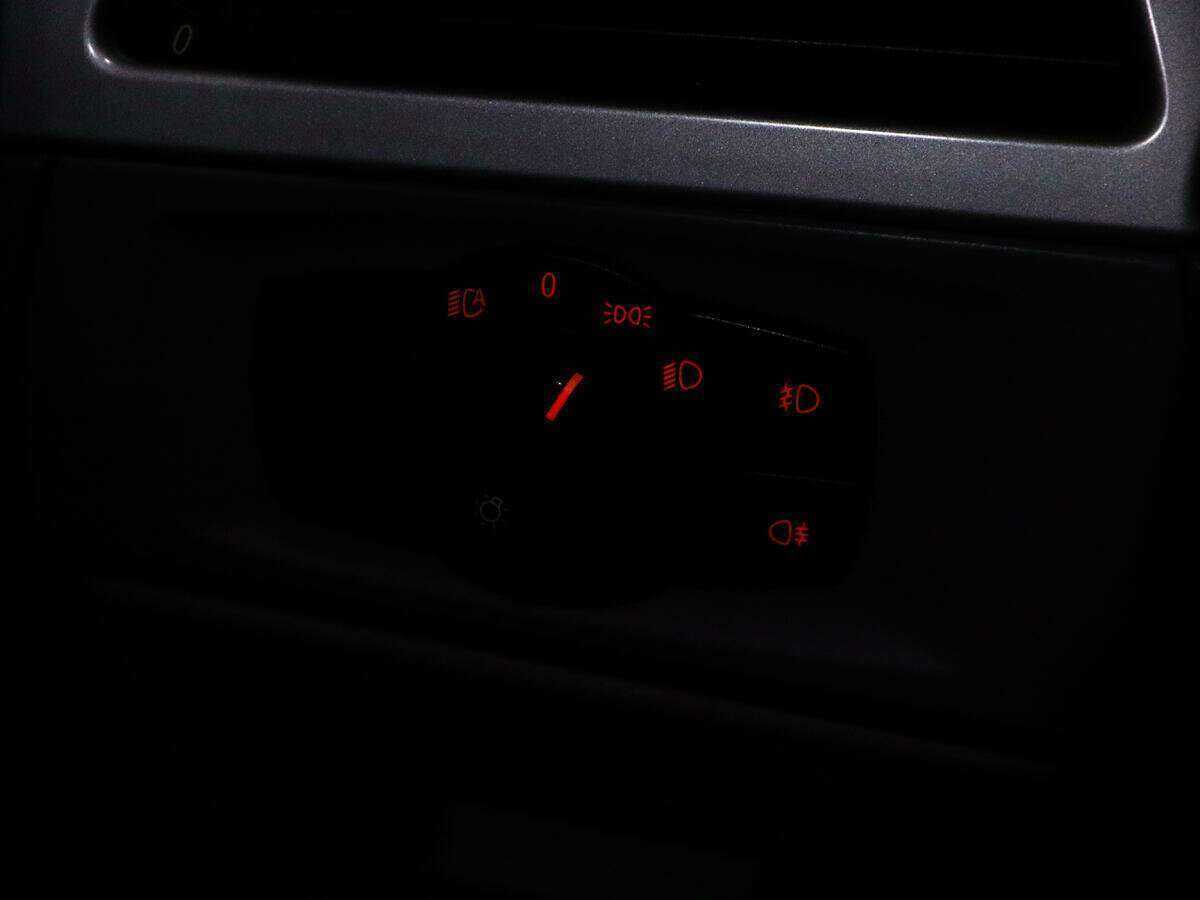 BMW 3 серии 2008 года с пробегом. Фото: #22