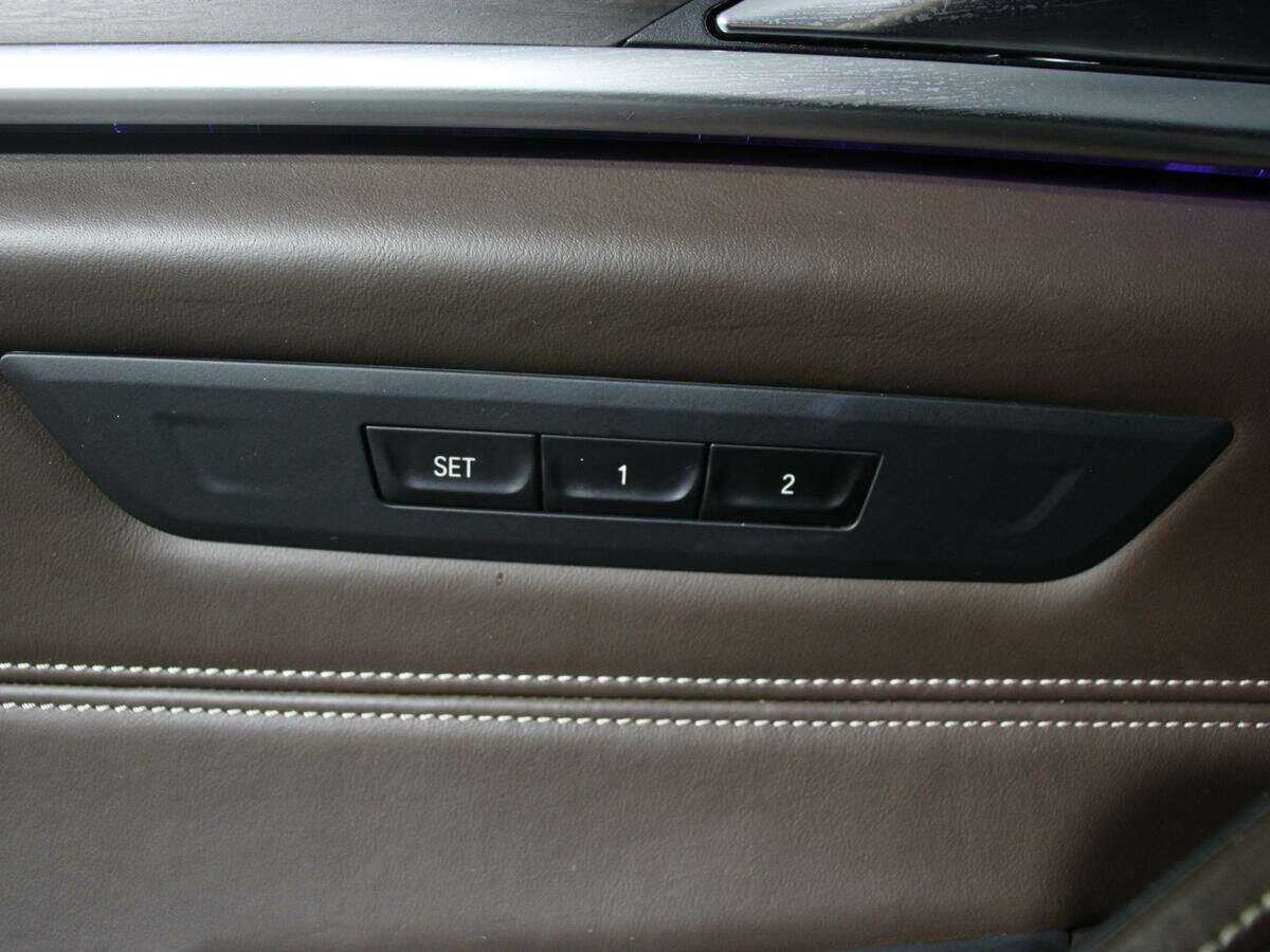 BMW 5 серии 2017 года с пробегом. Фото: #11