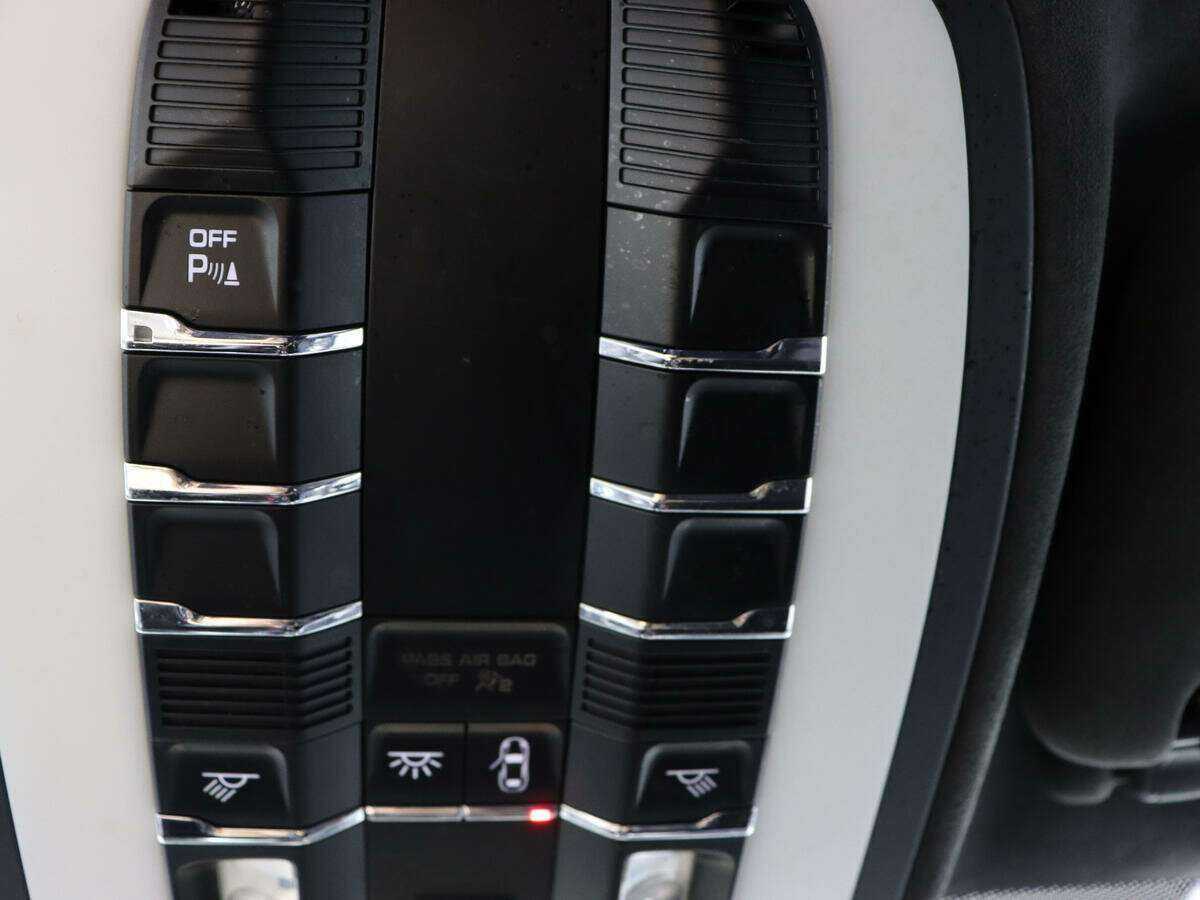 Porsche Cayenne 2015 года с пробегом. Фото: #28