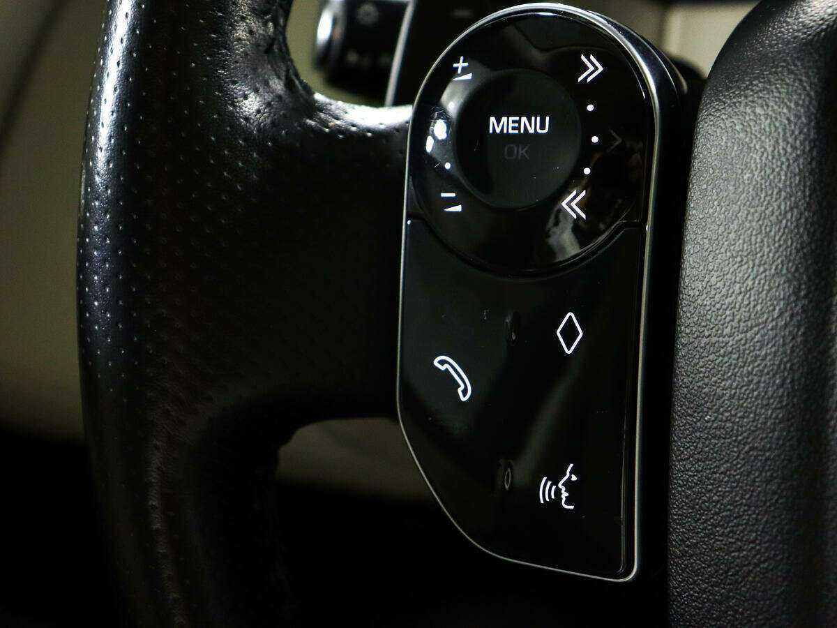 Land Rover Range Rover Velar 2019 года с пробегом. Фото: #18