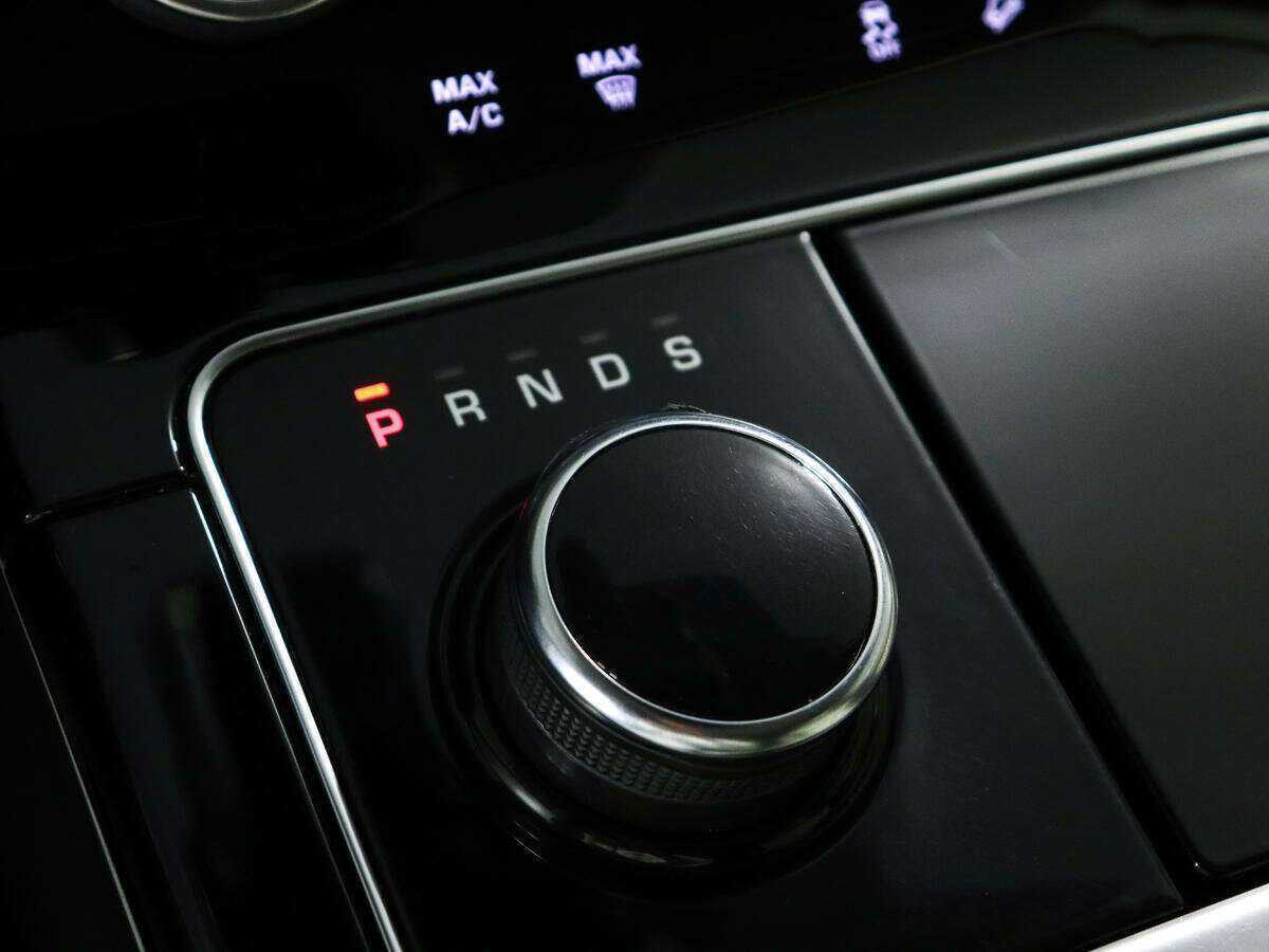 Land Rover Range Rover Velar 2019 года с пробегом. Фото: #21