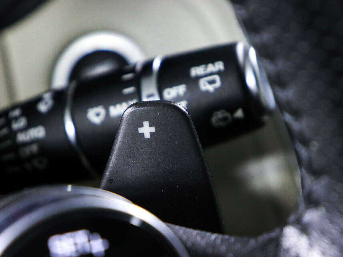 Land Rover Range Rover Velar 2019 года с пробегом. Фото: #22