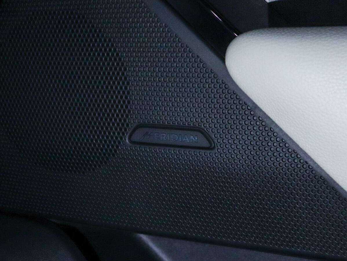 Land Rover Range Rover Velar 2019 года с пробегом. Фото: #26