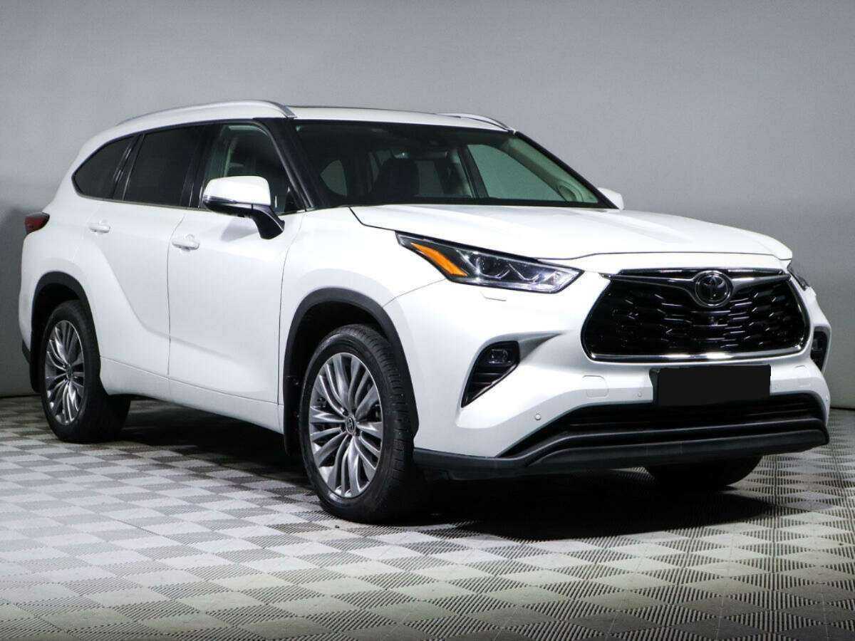 Toyota Highlander 2022 года с пробегом. Фото: #2