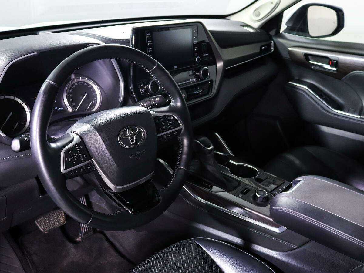 Toyota Highlander 2022 года с пробегом. Фото: #11