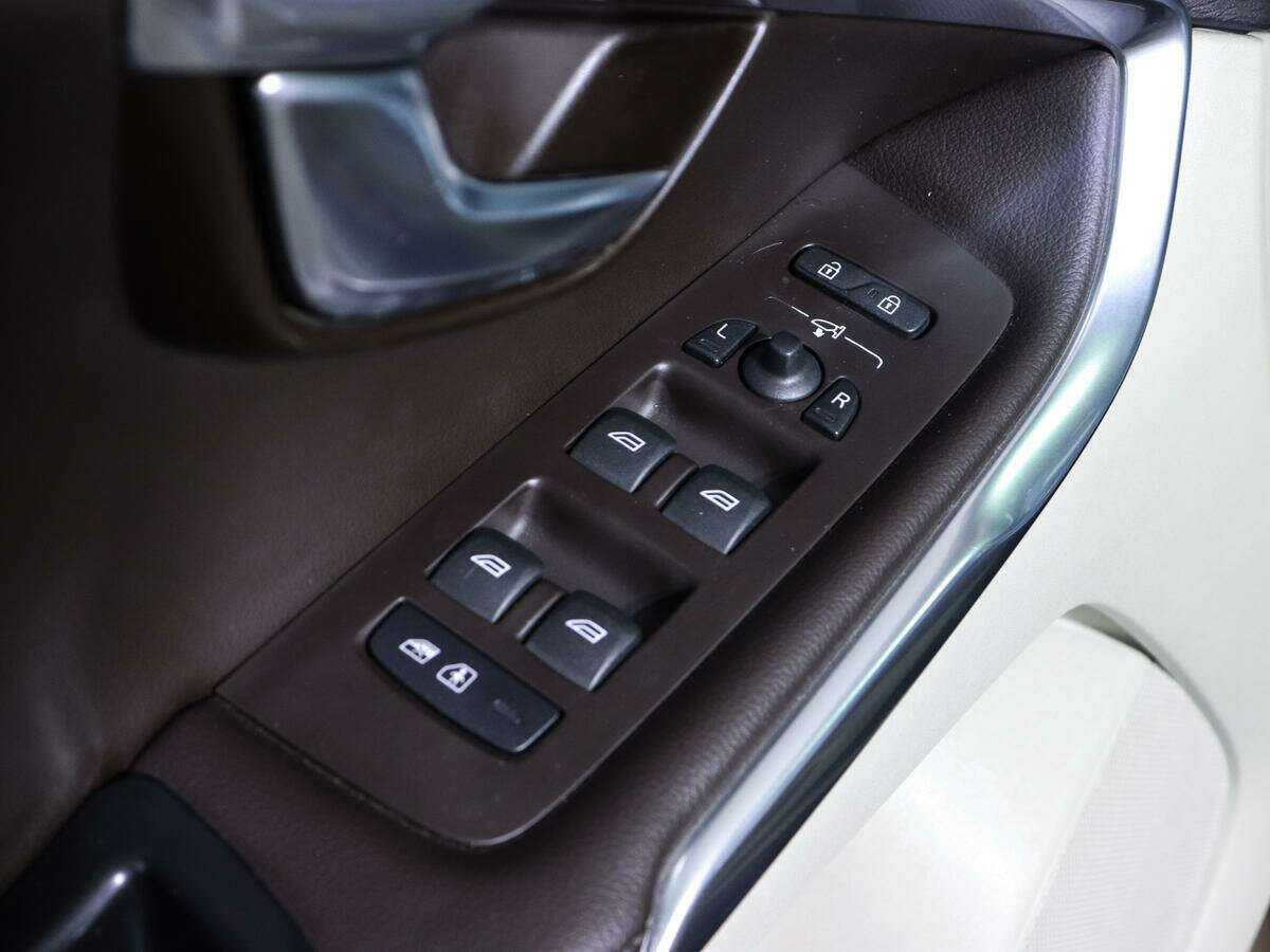 Volvo V40 Cross Country 2013 года с пробегом. Фото: #15