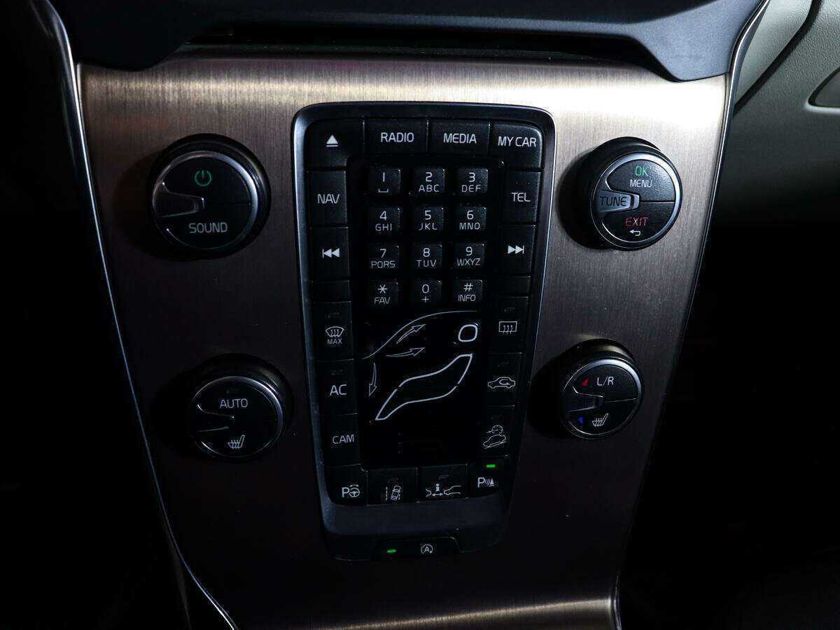 Volvo V40 Cross Country 2013 года с пробегом. Фото: #18