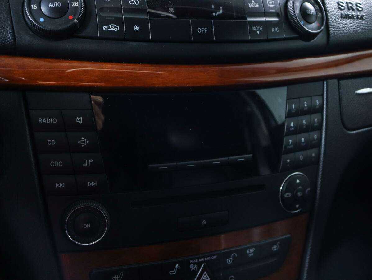 Mercedes-Benz E-Класс 2006 года с пробегом. Фото: #14