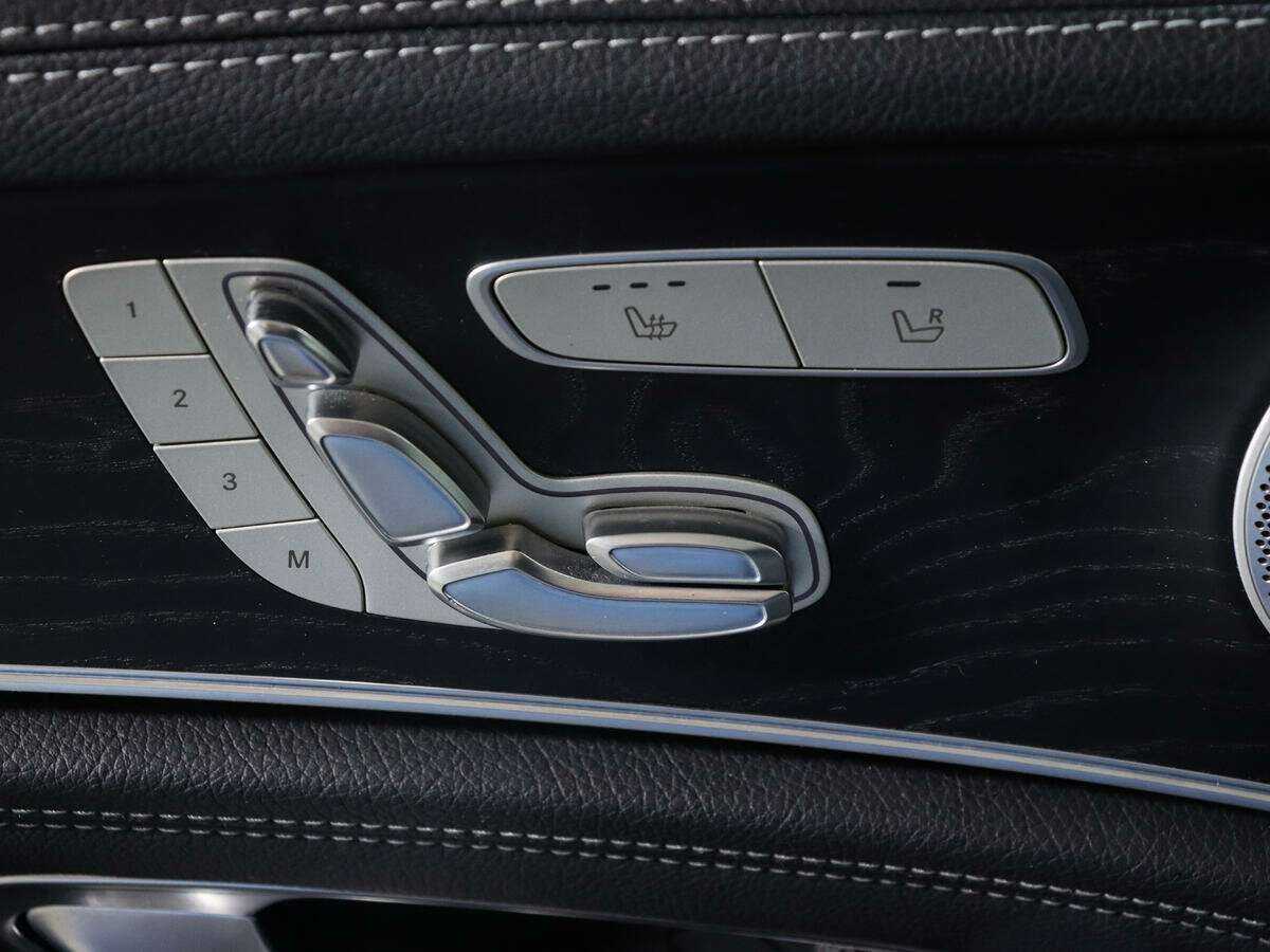 Mercedes-Benz E-Класс 2019 года с пробегом. Фото: #16