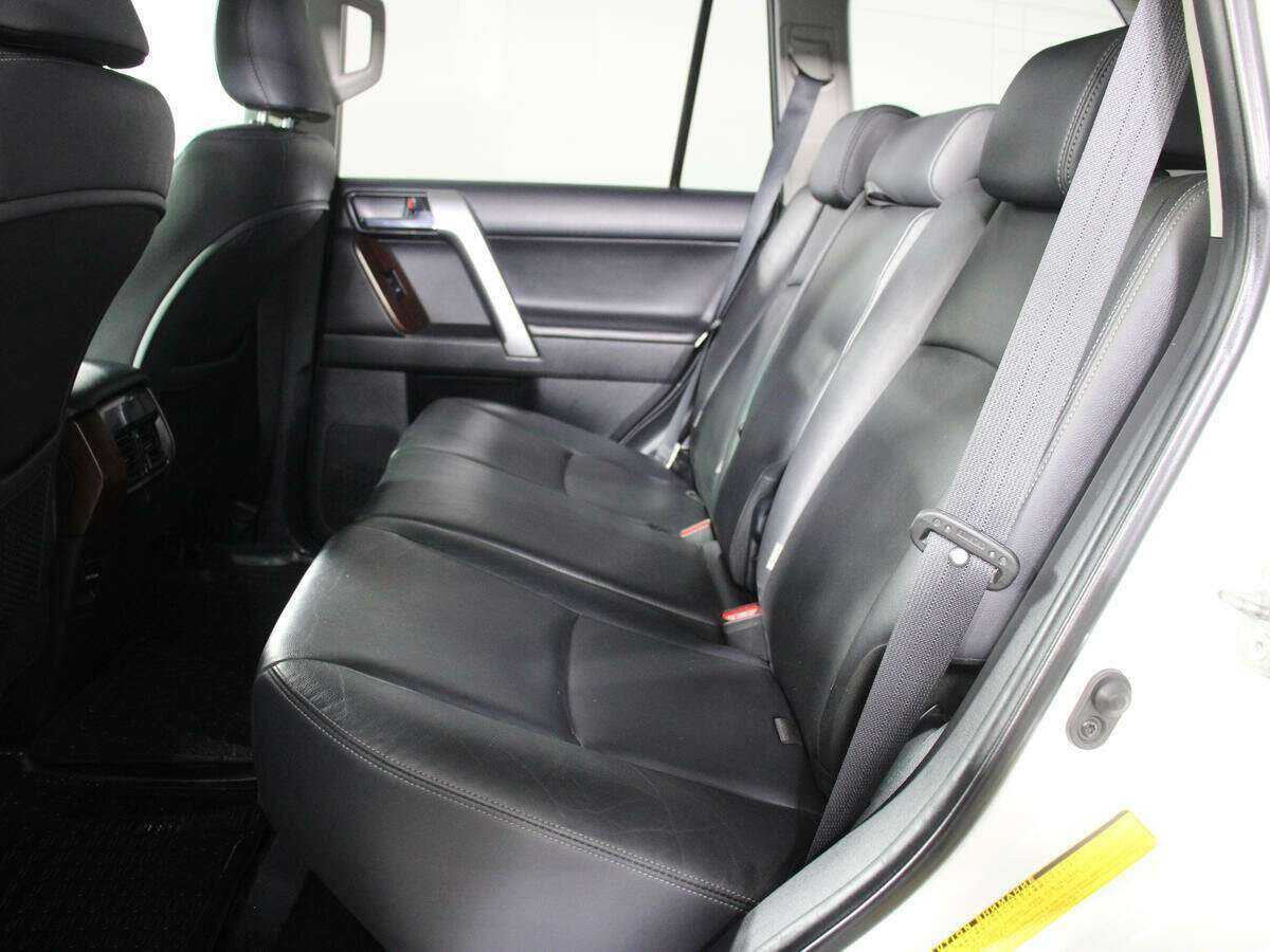Toyota Land Cruiser Prado 2017 года с пробегом. Фото: #8