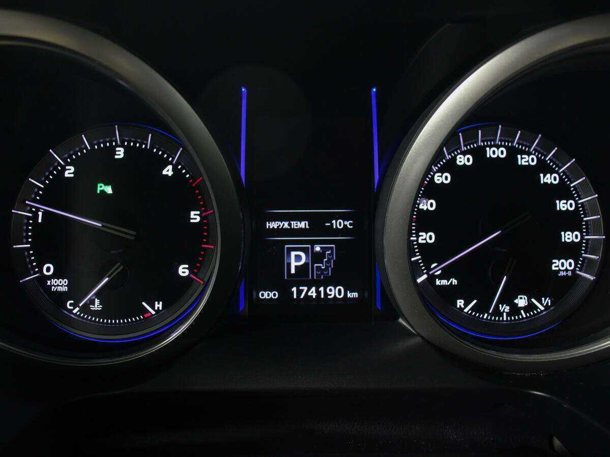 Toyota Land Cruiser Prado 2017 года с пробегом. Фото: #9