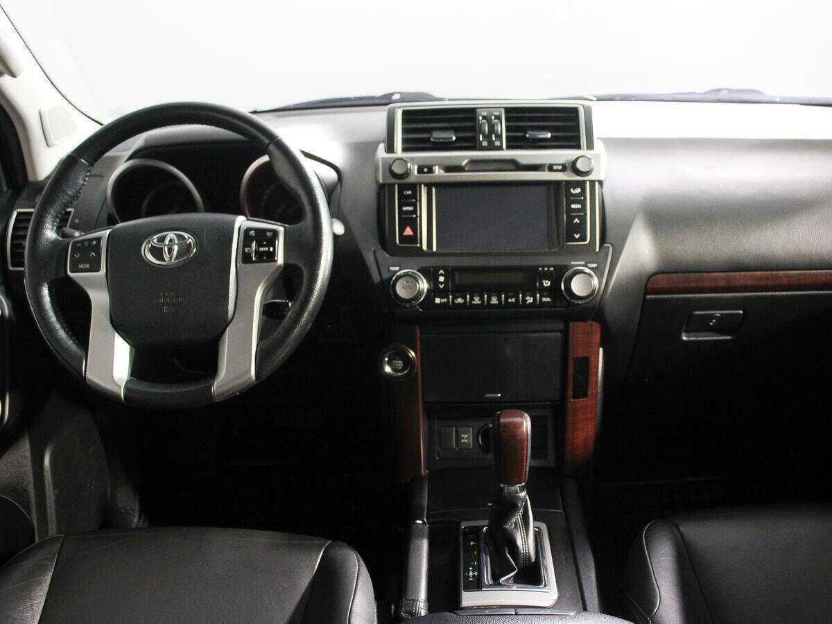 Toyota Land Cruiser Prado 2017 года с пробегом. Фото: #10