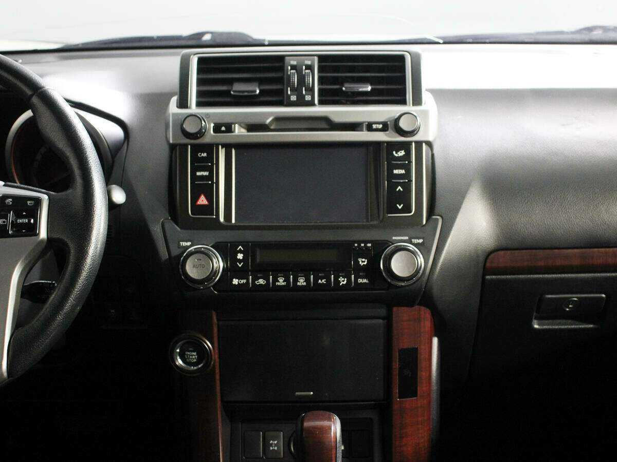 Toyota Land Cruiser Prado 2017 года с пробегом. Фото: #11