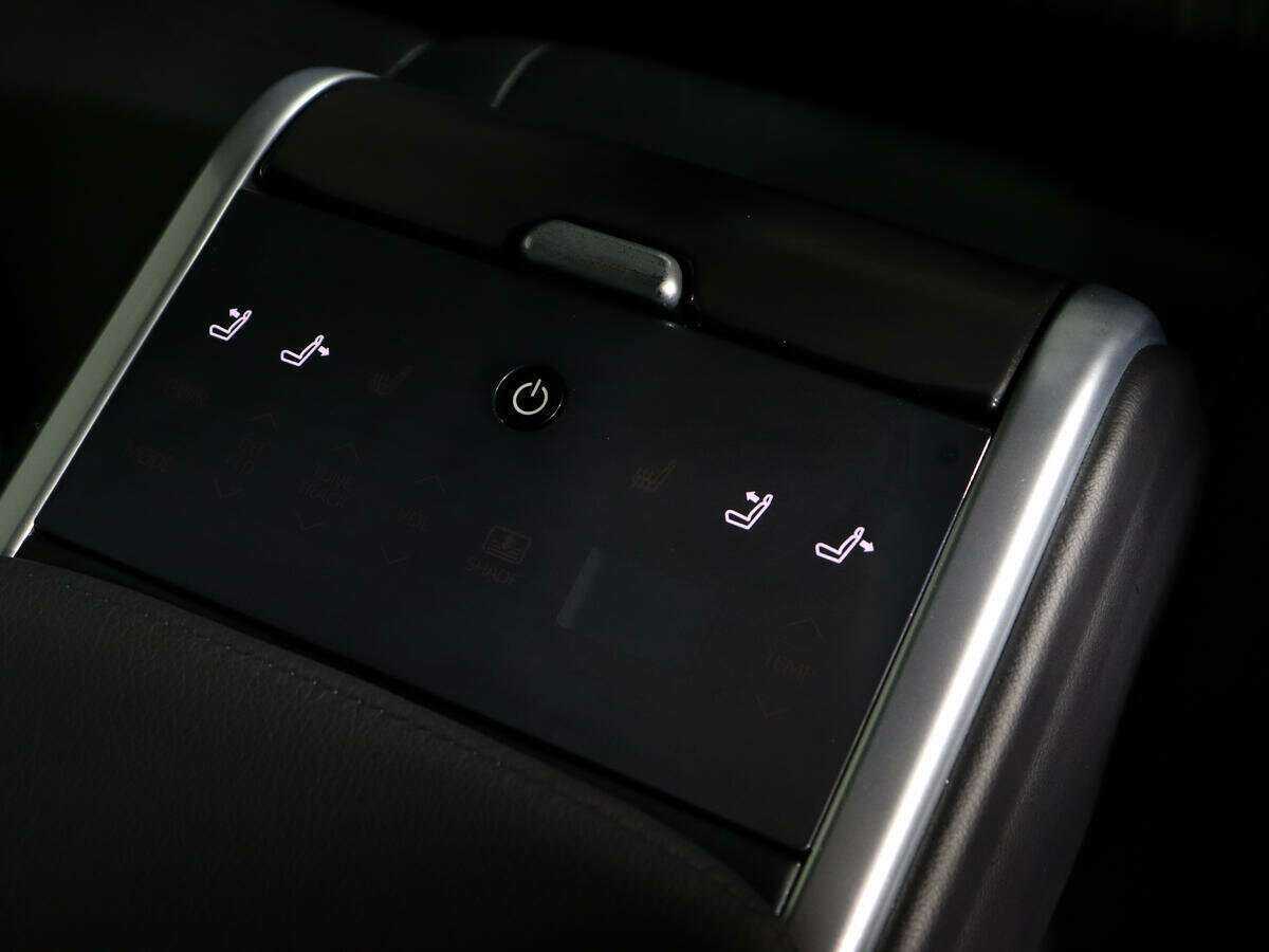 Toyota Camry 2020 года с пробегом. Фото: #11